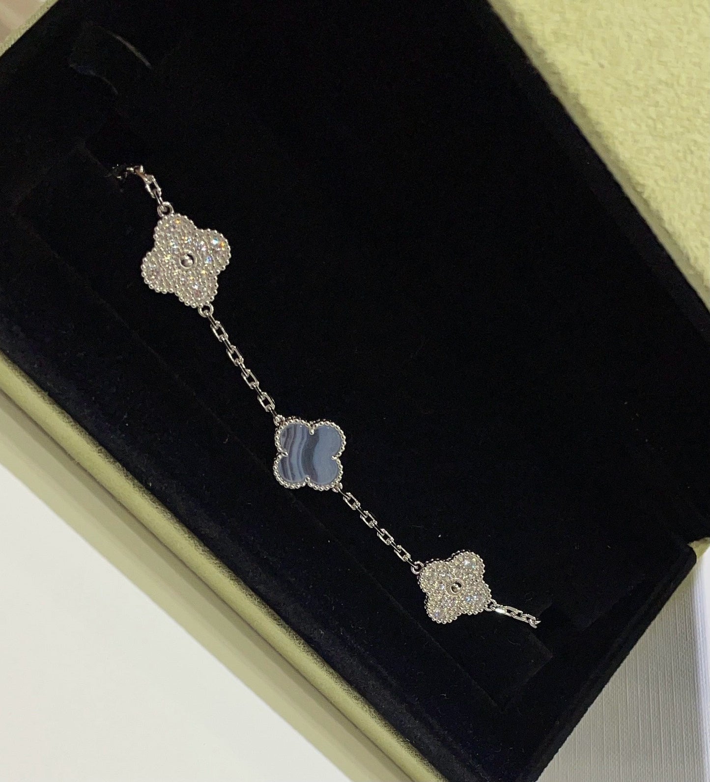 Pomuse CLOVER  5 MOTIF DIAMOND PURPLE CHALCEDONY BRACELET SILVER