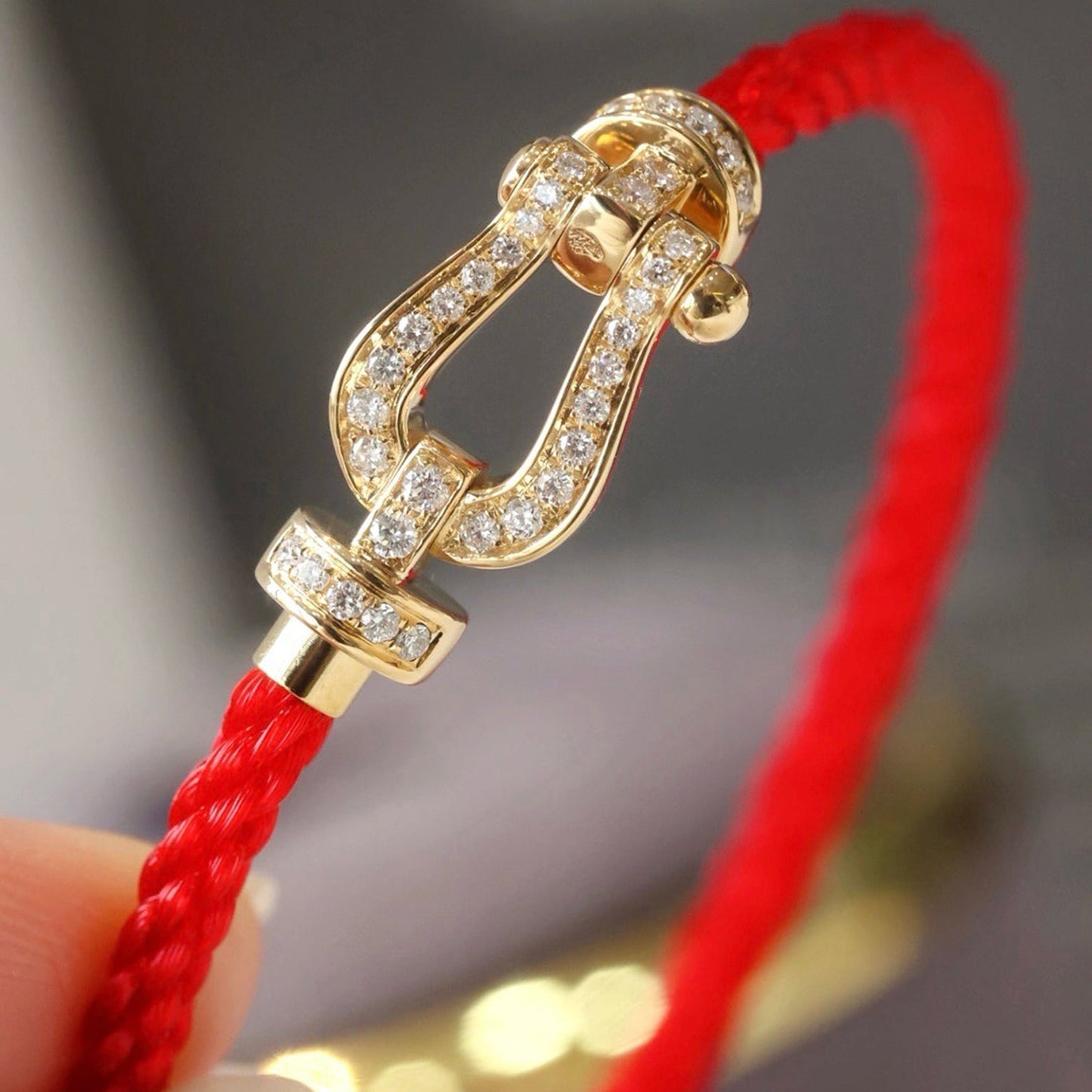 Pomuse FORCE LARGE HORSESHOE FULL DIAMOND BRACELET GOLD