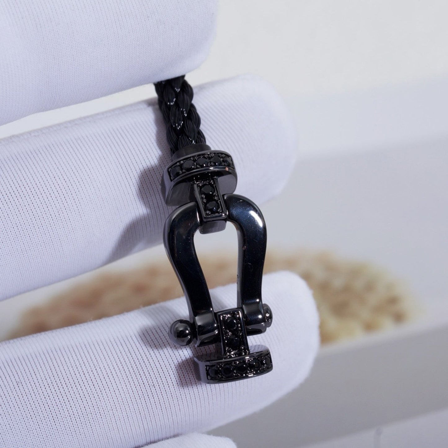 Pomuse FORCE LARGE SERIES HORSESHOE BLACK SAMURAI BRACELET