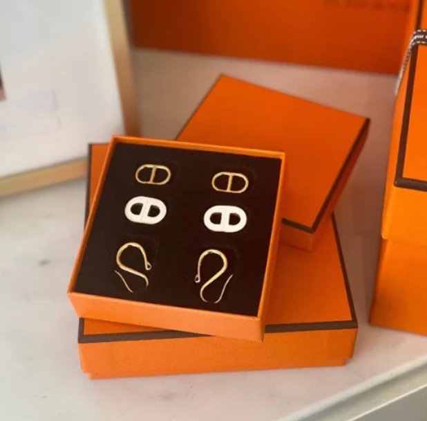 Pomuse HM O'MAILLON GOLD EARRINGS