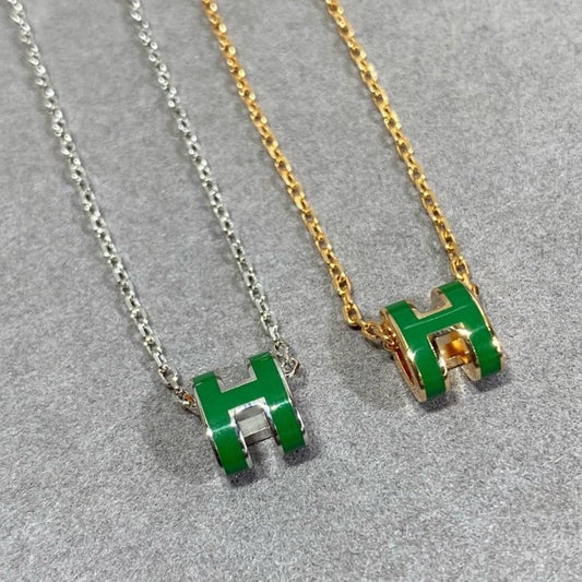 Pomuse POP H GREEN NECKLACE SILVER AND GOLD