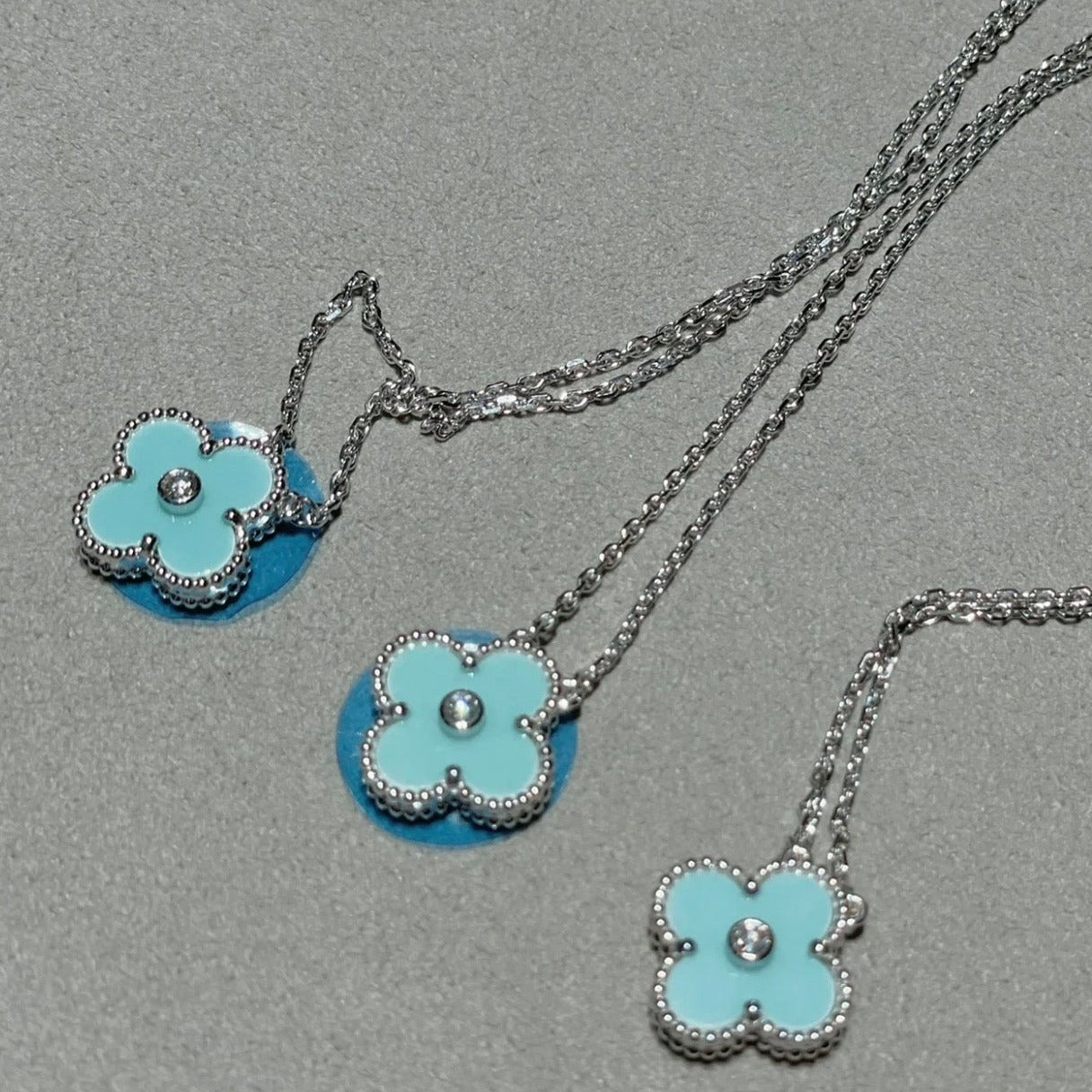 Pomuse CLOVER 1 DIAMOND LIGHT BLUE SILVER NECKLACE