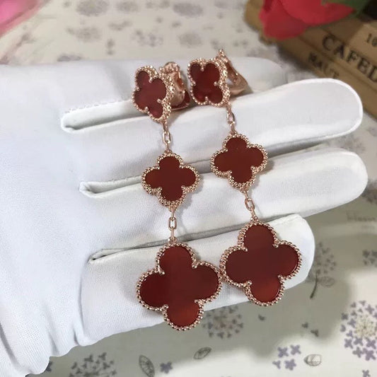 Pomuse CLOVER 3 MOTIF CARNELIAN DROP EARRINGS