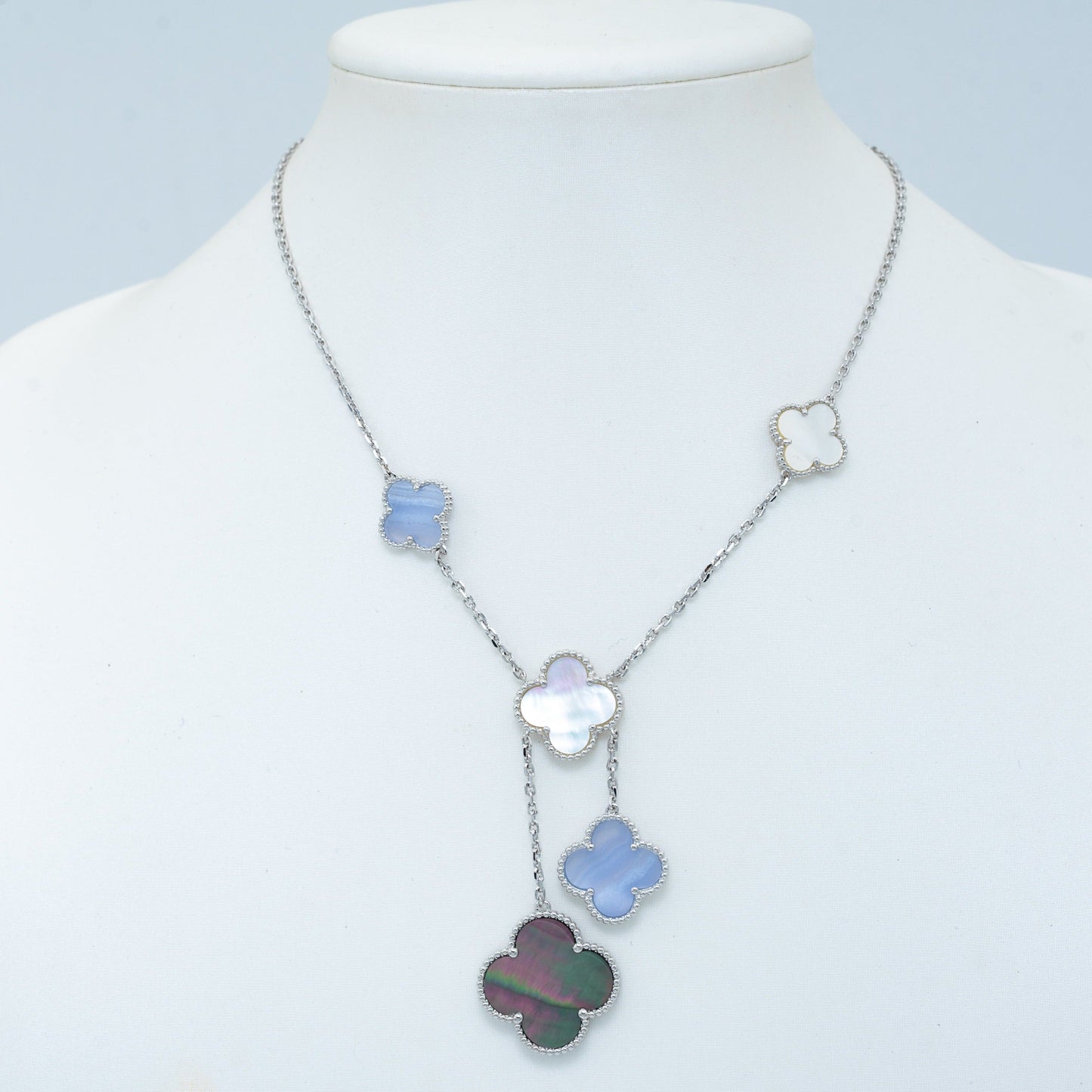 Pomuse CLOVER MOP CHALCEDONY NECKLACE SILVER 6 MOTIF