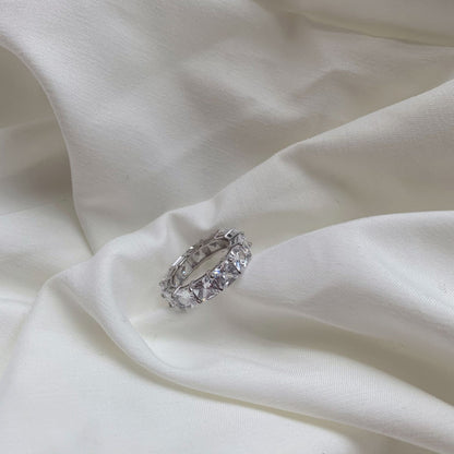 Pomuse – Eleganter Tennisring im Prinzessschliff
