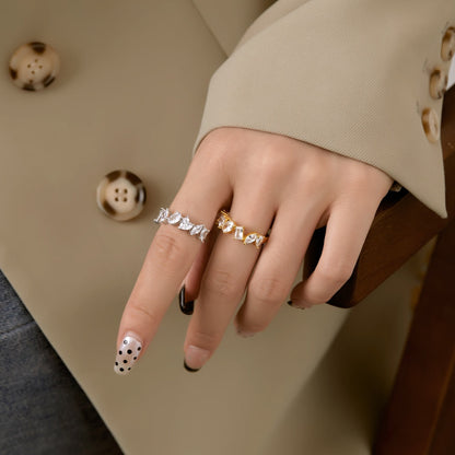 Pomuse – Zarter Ring mit mehreren Schliffen