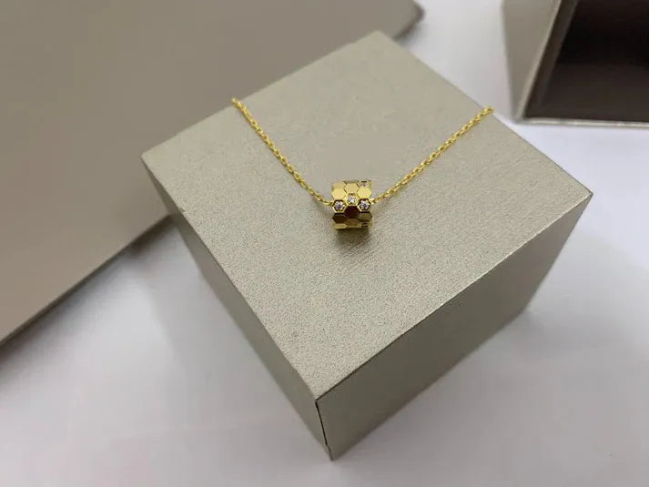Pomuse BEE LOVE DIAMOND NECKLACE