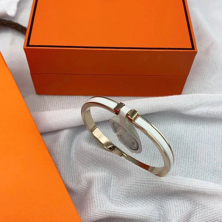 Pomuse CLASSIC H CLIC WHITE 8MM ENAMEL BRACELET