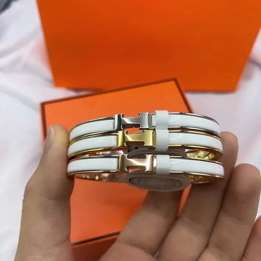 Pomuse CLASSIC H CLIC WHITE 8MM ENAMEL BRACELET