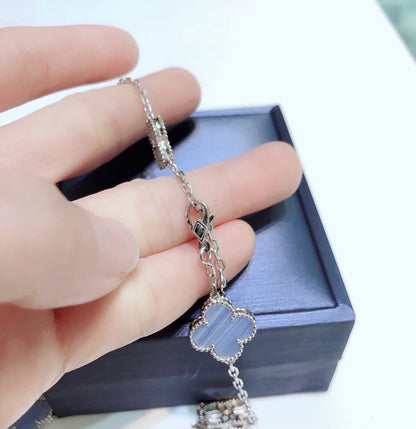 Pomuse CLOVER 10 MOTIFS CHALCEDONY DIAMONDS SILVER NECKLACE