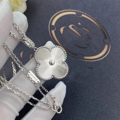 Pomuse CLOVER 25MM SILVER BIG CLOVER NECKLACE