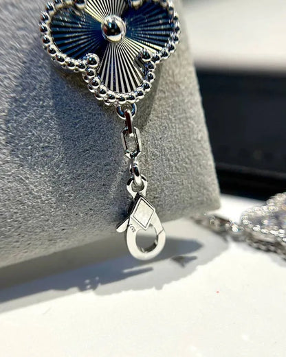 Pomuse CLOVER 5 MOTIF SILVER DIAMOND BRACELET