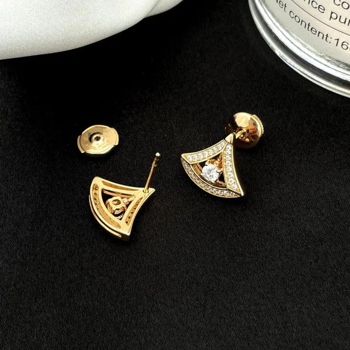 Pomuse DREAM MINI DIAMOND STUD EARRINGS