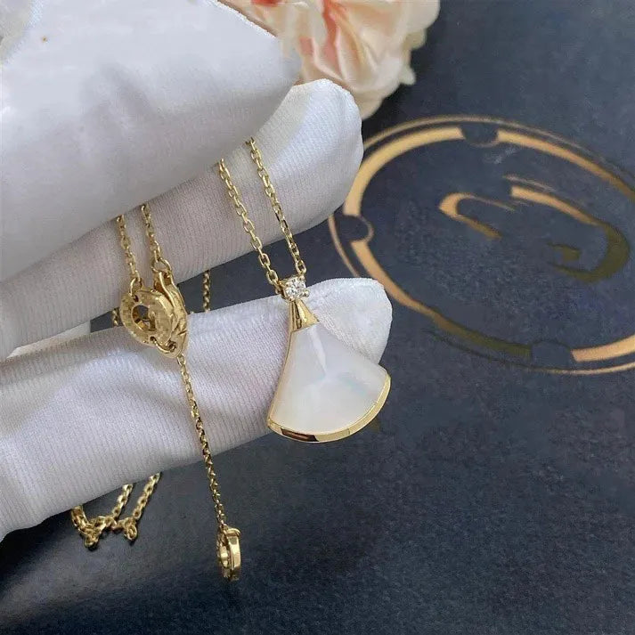 Pomuse DREAM NECKLACE WHITE MOP GOLD 1 DIAMOND