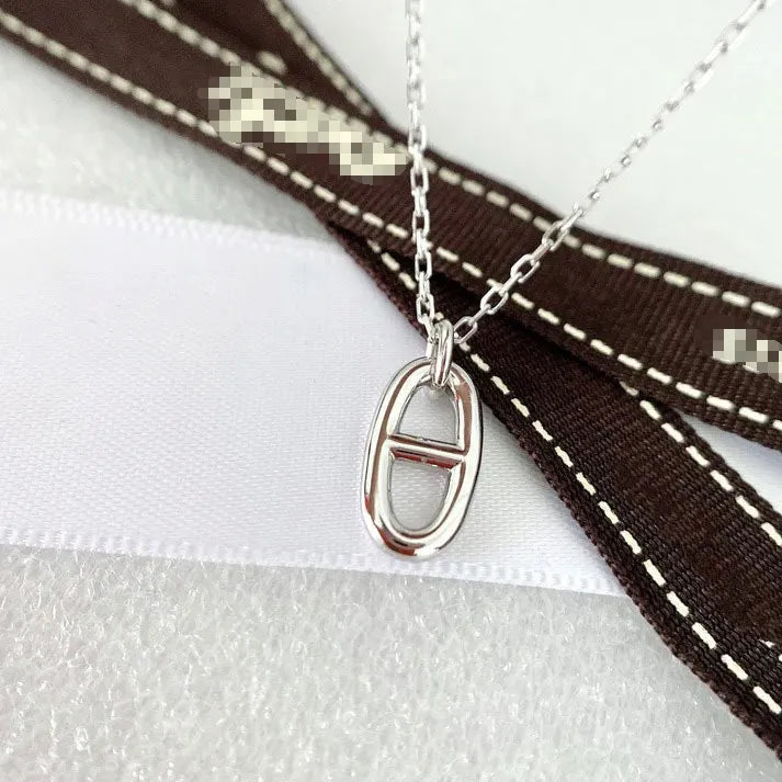 Pomuse H PIG NOSE NECKLACE