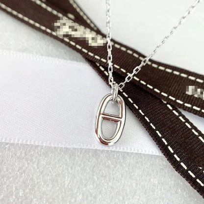 Pomuse H PIG NOSE NECKLACE