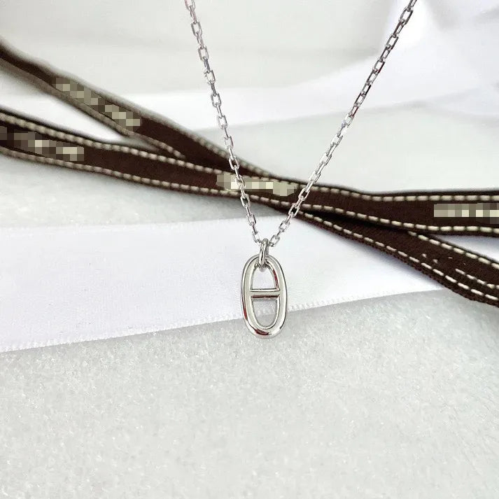 Pomuse H PIG NOSE NECKLACE