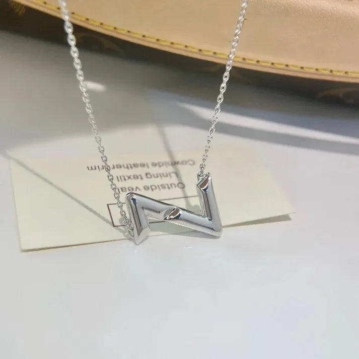 Pomuse VOLTE UPSIDE DOWN NECKLACE