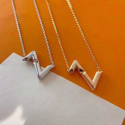 Pomuse VOLTE UPSIDE DOWN NECKLACE