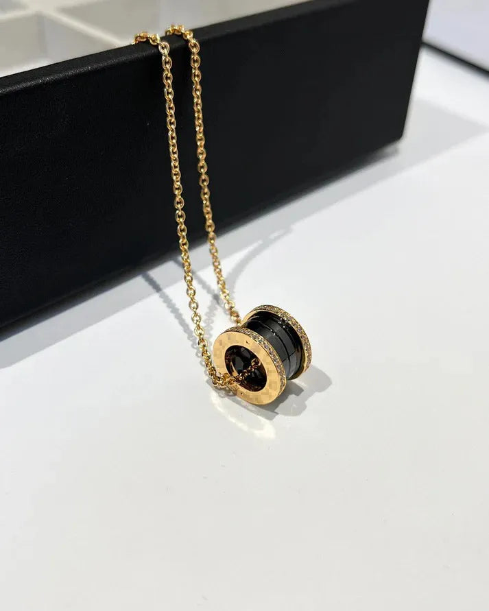Pomuse ZERO 1 BLACK CERAMIC DIAMOND PINK GOLD NECKLACE