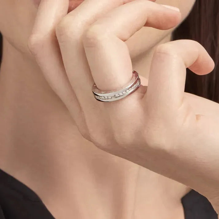 Pomuse ZERO 1 ONE-BAND PAVED DIAMONDS ON THE SPIRAL RING