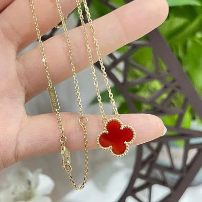 Pomuse CLOVER 15MM CARNELIAN SINGLE FLOWER NECKLACE