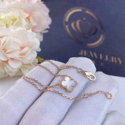 Pomuse CLOVER WHITE MOP SINGLE FLOWER BRACELET