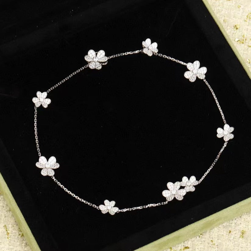 Pomuse FRIVOLE SILVER 9 FLOWERS NECKLACE