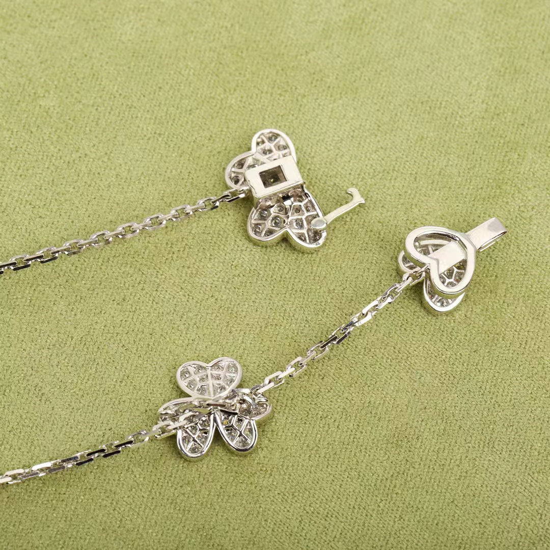 Pomuse FRIVOLE SILVER 9 FLOWERS NECKLACE
