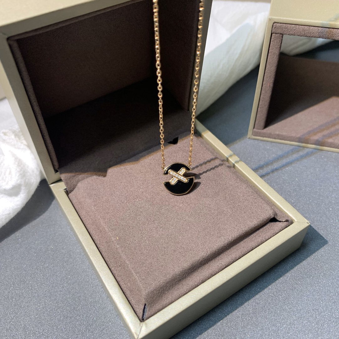 Pomuse JEUX DE PINK GOLD DIAMOND NECKLACE