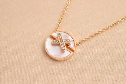 Pomuse JEUX DE ROSE GOLD DIAMOND NECKLACE