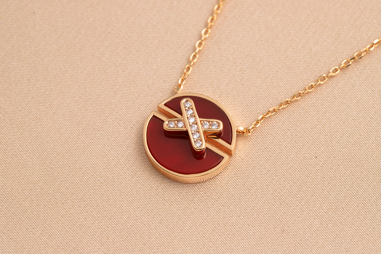Pomuse JEUX DE PINK GOLD DIAMOND NECKLACE