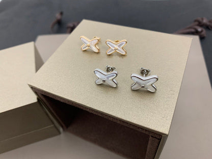 Pomuse JEUX DE WHITE MOP SILVER DIAMOND EARRINGS