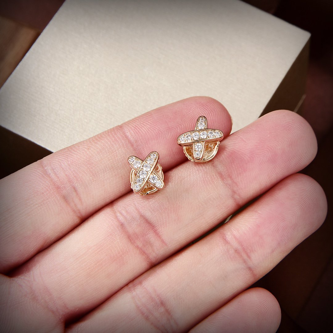 Pomuse JEUX DE GOLD DIAMOND EARRINGS