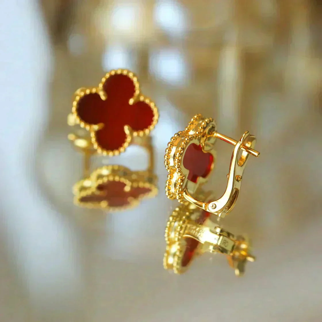 Pomuse CLOVER MEDIUM 1 MOTIFS CARNELIAN  EARRINGS