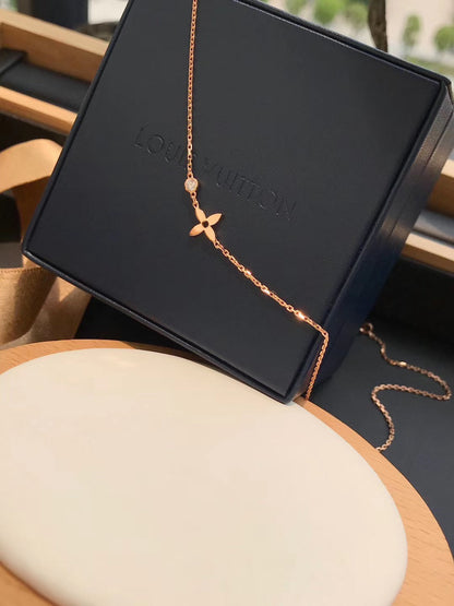 Pomuse BLOSSOM PENDANT PINK GOLD AND DIAMOND