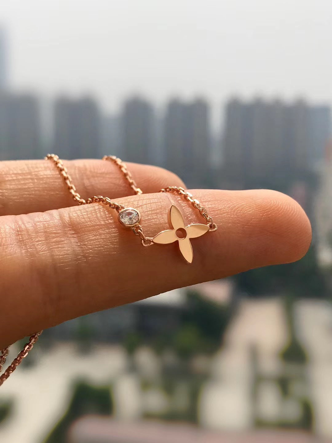 Pomuse BLOSSOM PENDANT PINK GOLD AND DIAMOND