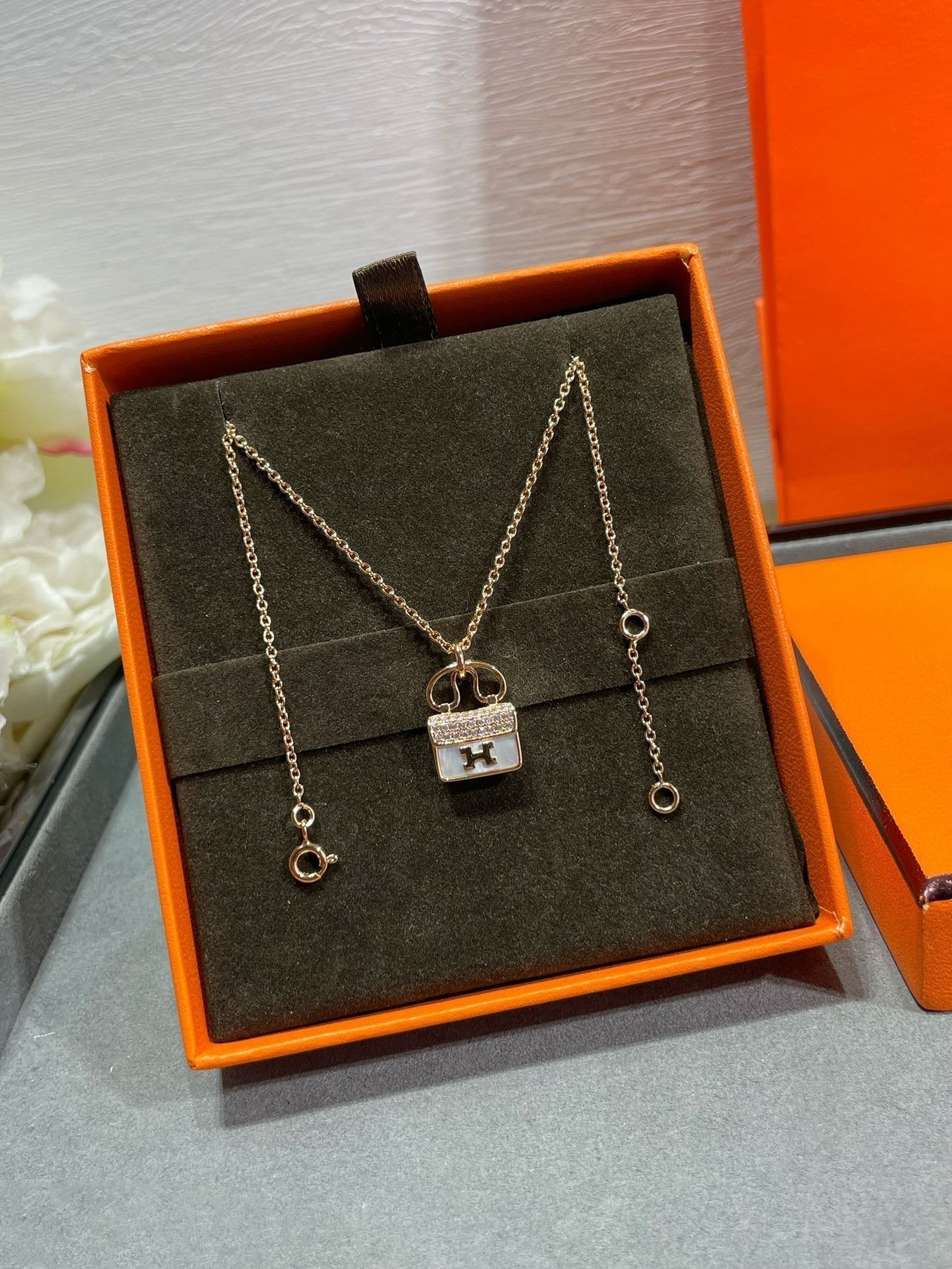 Pomuse H CIRCE MOISSANITE PENDANT NECKLACE GOLD