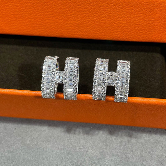 Pomuse H STUD EARRINGS WITH SILVER DIAMONDS