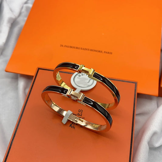 Pomuse CLASSIC HM CLIC BLACK 8MM ENAMEL BRACELET