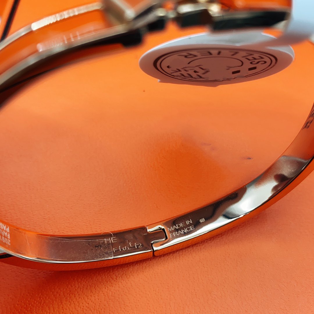 Pomuse CLASSIC HM CLIC RED 8MM ENAMEL BRACELET