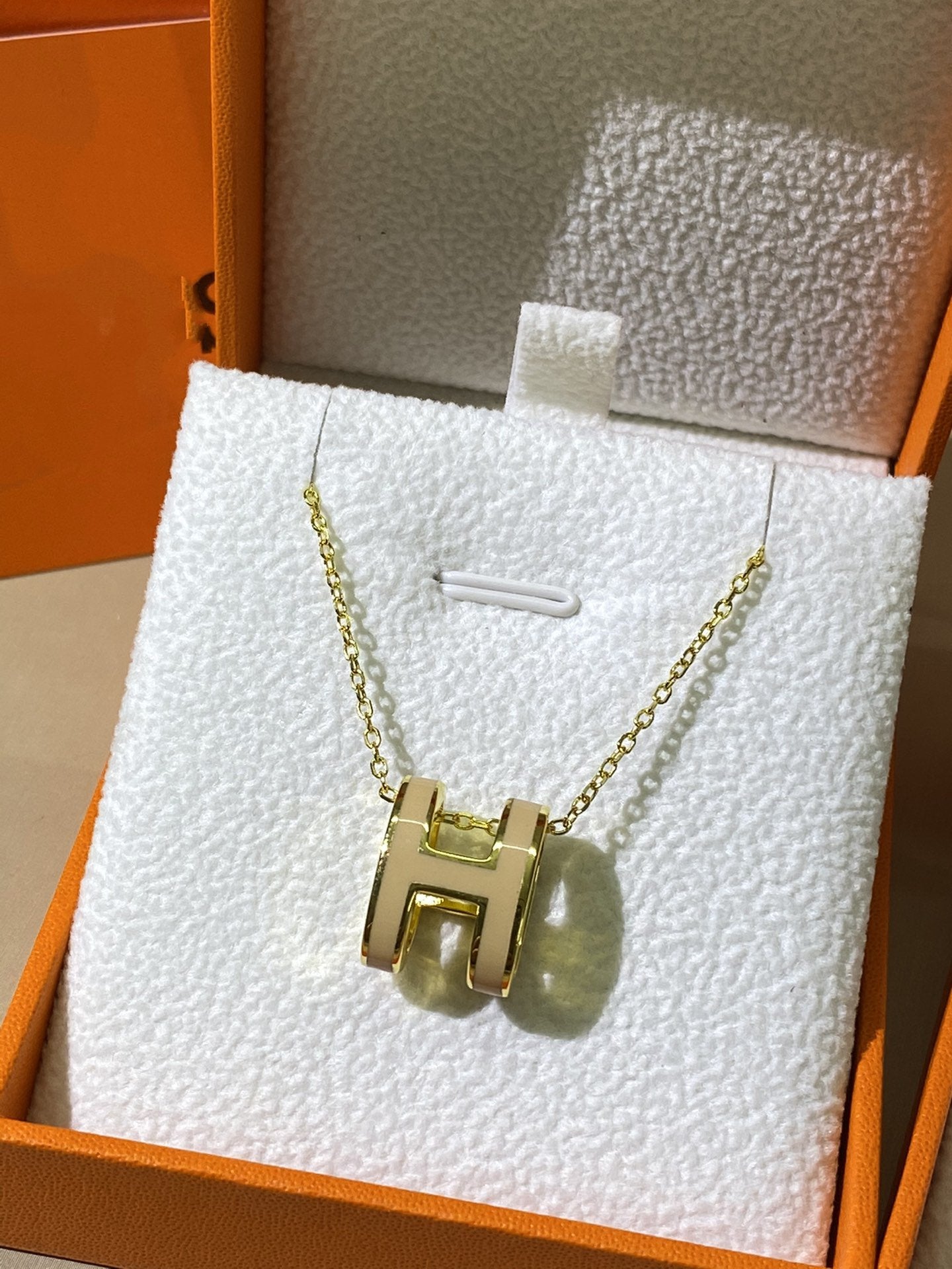 Pomuse H CLIC YELLOW ENAMEL GOLD NECKLACE