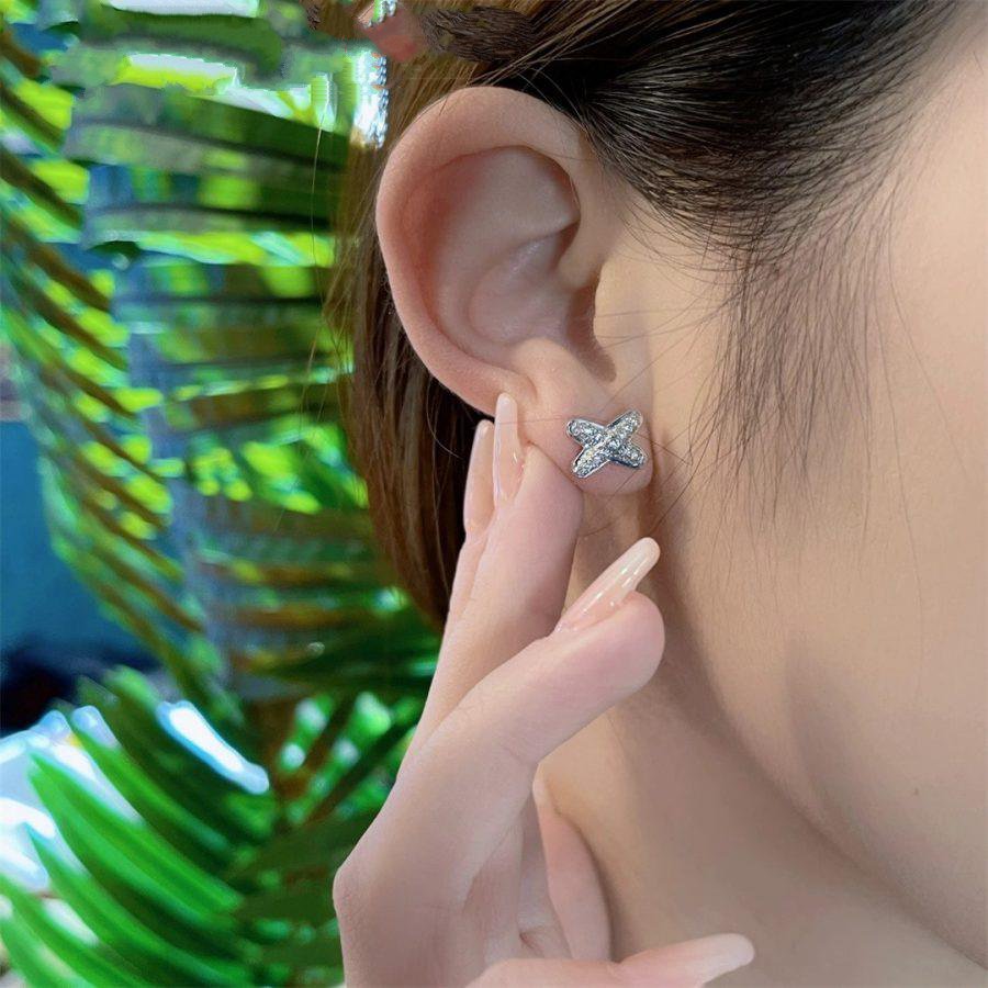 Pomuse JEUX DE SILVER DIAMOND EARRINGS