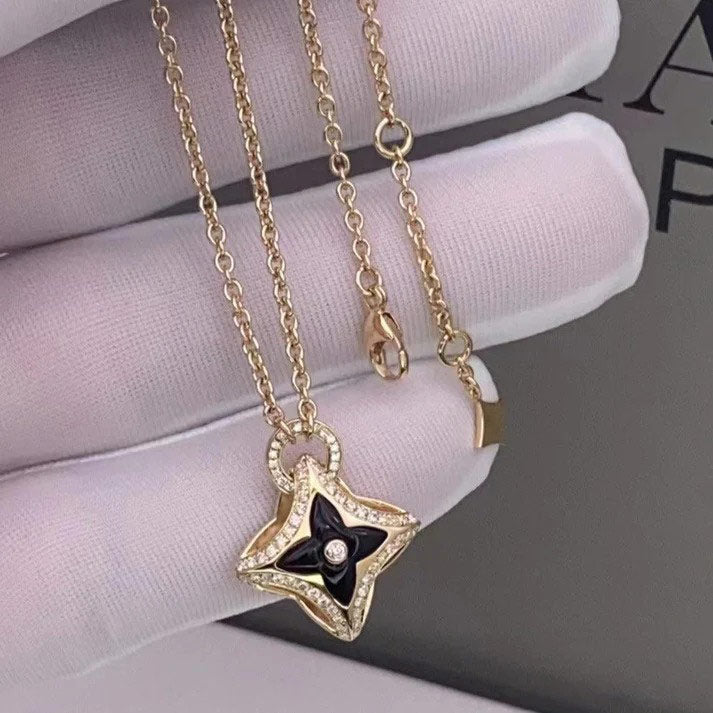 Pomuse STAR PEDANT PINK GOLD DIAMOND NECKLACE