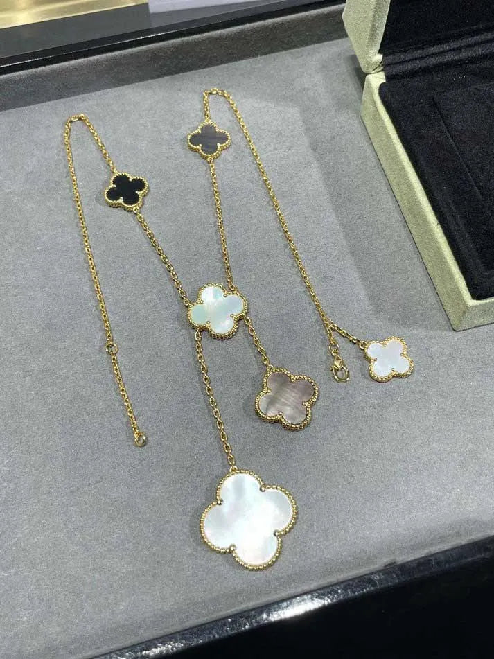 Pomuse CLOVER 6 MOTIF MOP ONYX GOLD NECKLACE