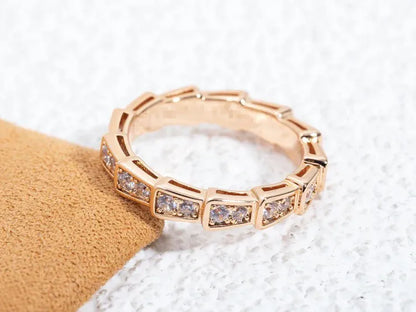 Pomuse SERPENTI RING PINK GOLD DIAMOND PAVED 3MM