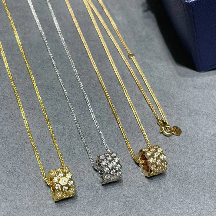 Pomuse BEE LOVE DIAMOND PAVED 3 ROW NECKLACE