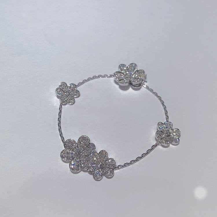 Pomuse FRIVOLE SILVER 5 FLOWERS BRACELET