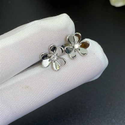 Pomuse FRIVOLE MINI SILVER FLOWER EARRINGS