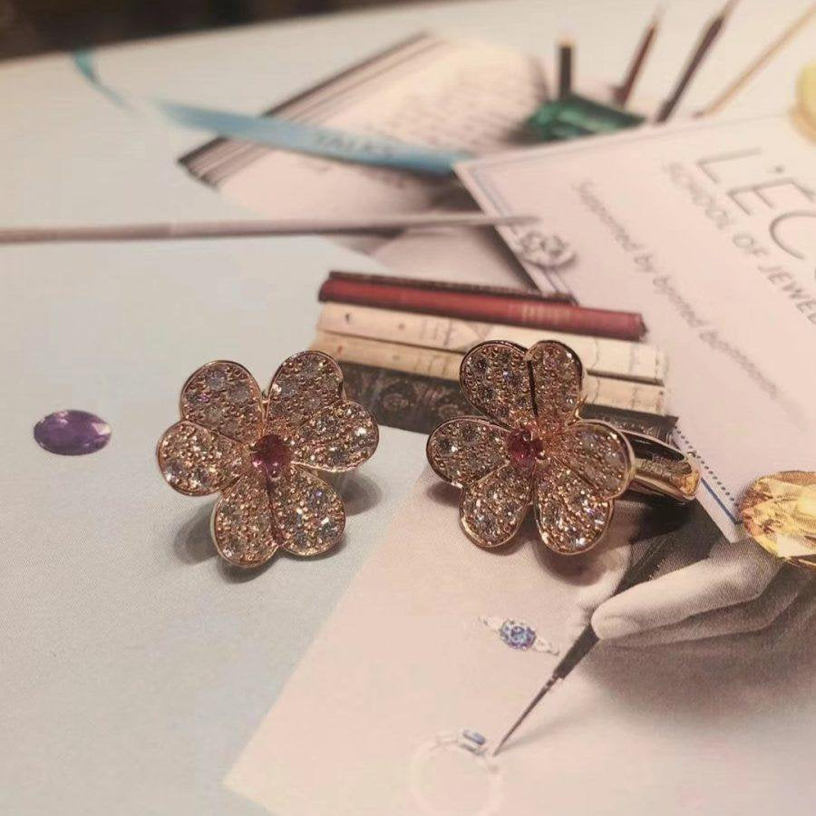 Pomuse FRIVOLE PINK GOLD FLOWER DIAMOND EARRINGS
